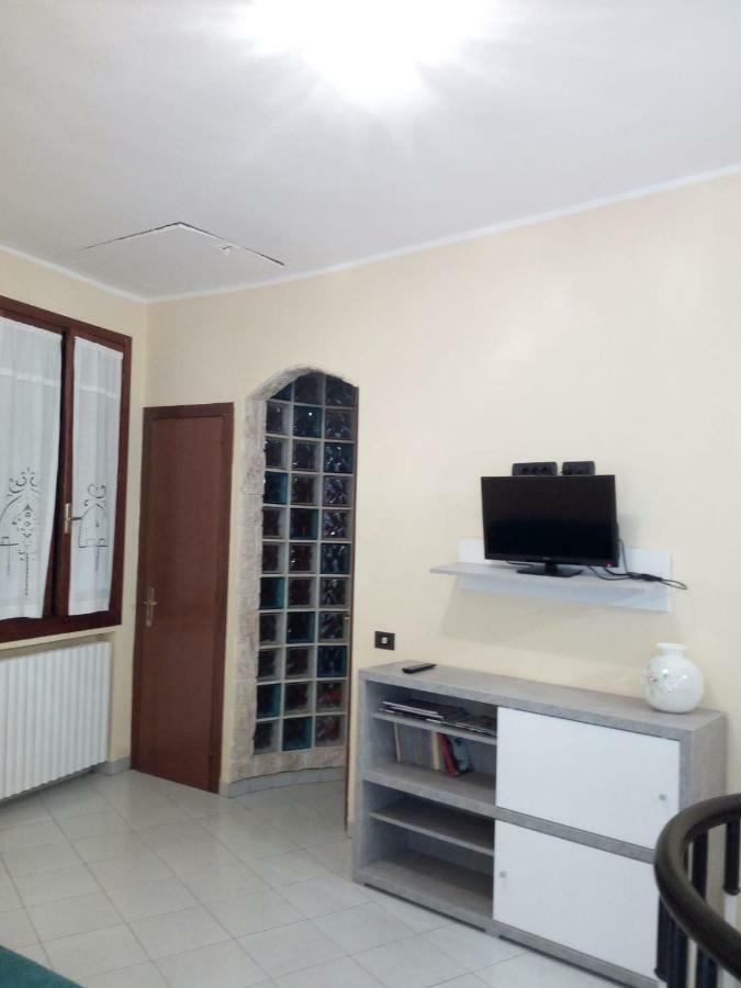 Stylish Flat "Il Sole" Nova Milanese Apartment Екстериор снимка